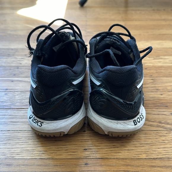 ASICS x Boss Tennis Shoes (black; size 8.5) - Picture 4 of 8